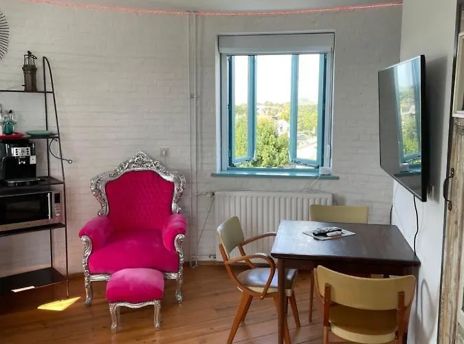 דירה Torenkamer Op De Vijfde Verdieping De Watertoren Strijen